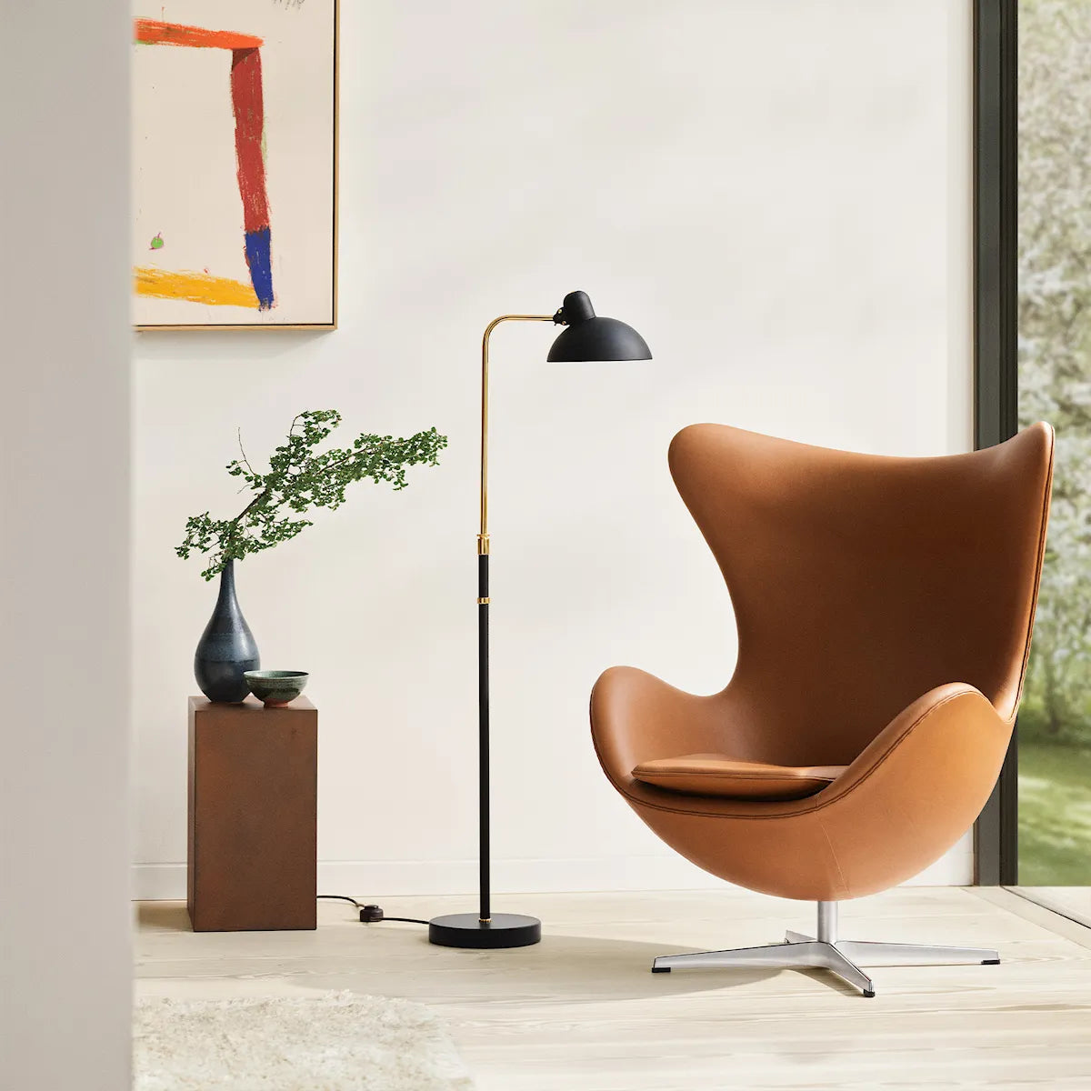 EGG™ 3316 Lænestol – Grace Leather Walnut (udstillingsmodel)