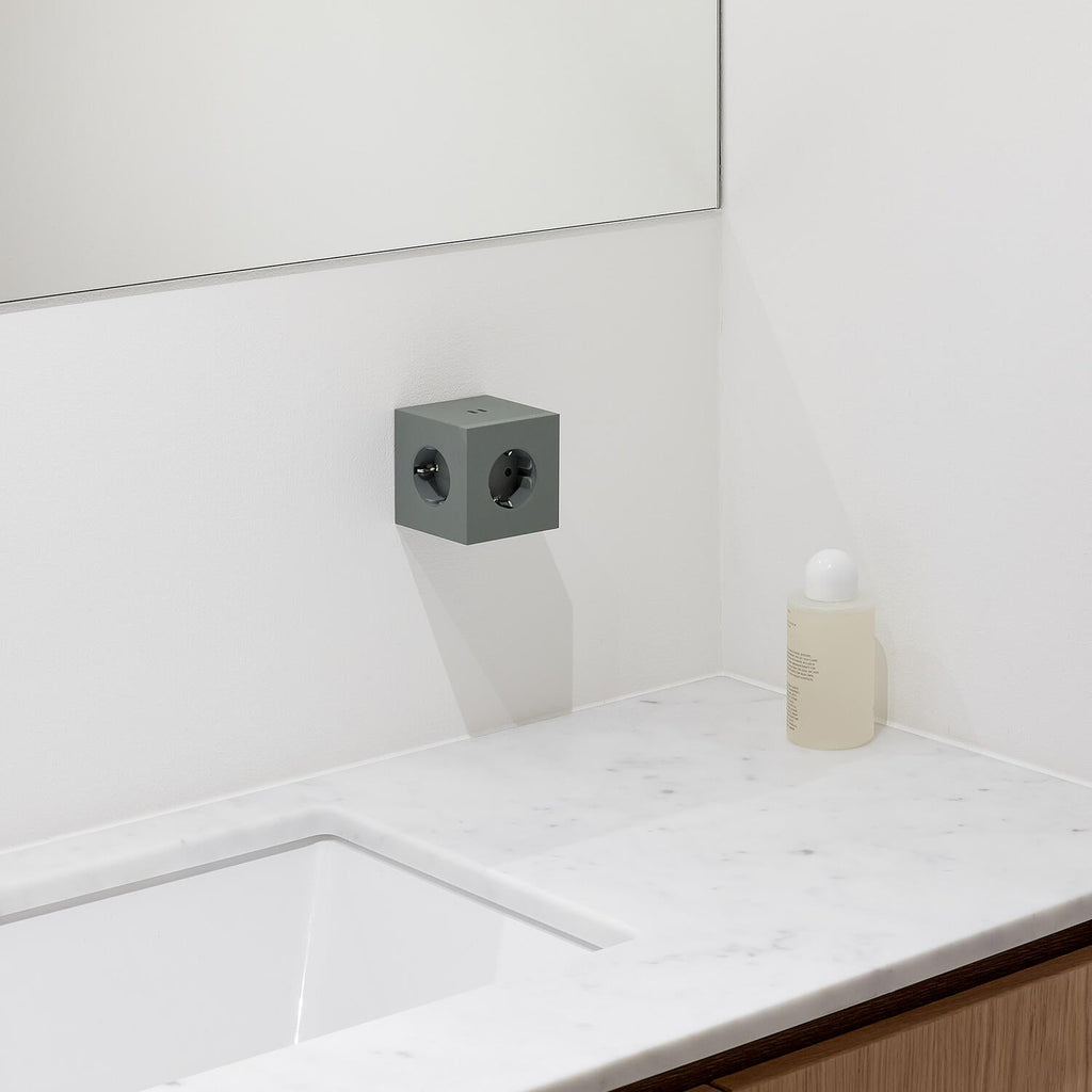 Square 2 USB-C (30W)