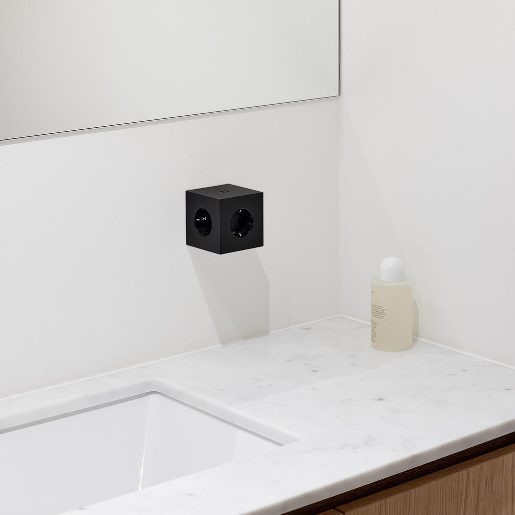 Square 2 USB-C (30W)