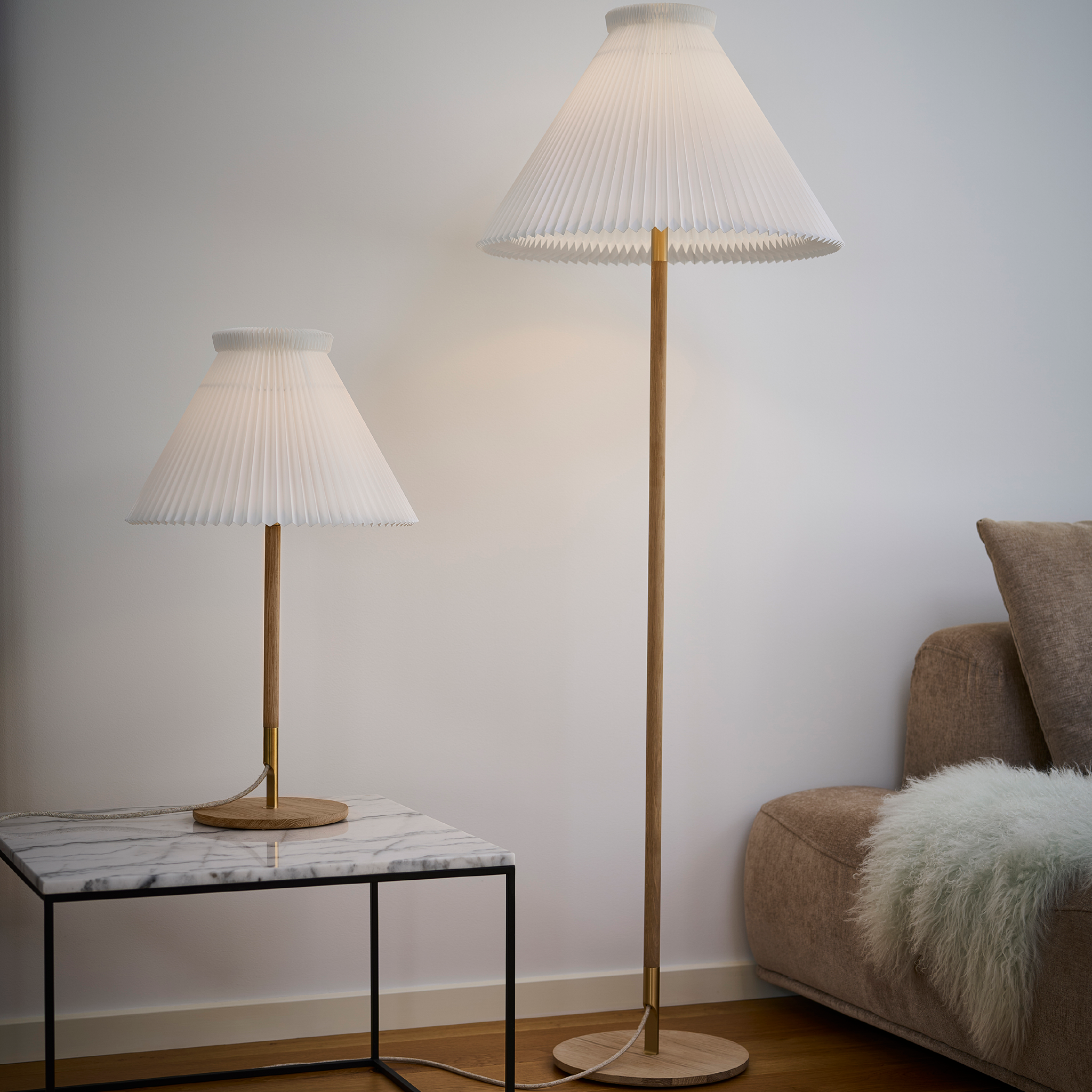 LE KLINT MODEL 328 LK 80 Bordlampe (udstillingsmodel)