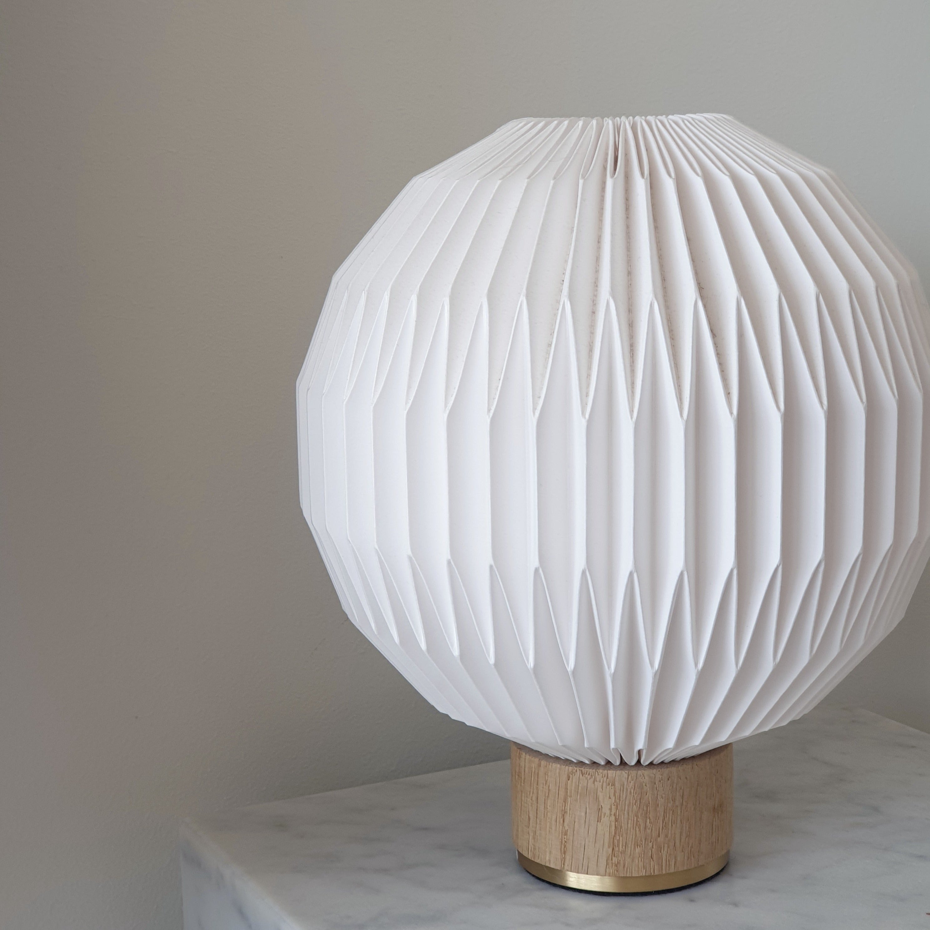 LE KLINT MODEL 375 Lys Eg Bordlampe